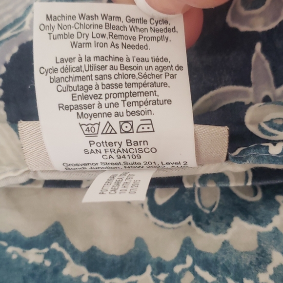 Pottery Barn Medallion Duvet Cover With Shams - Picture 7 of 8